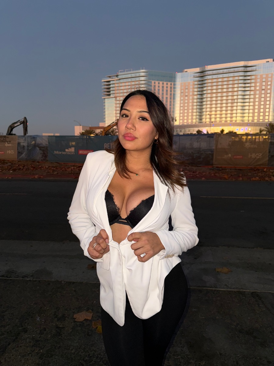 Take a pause and enjoy Ali Cruz — streaming from Fortaleza