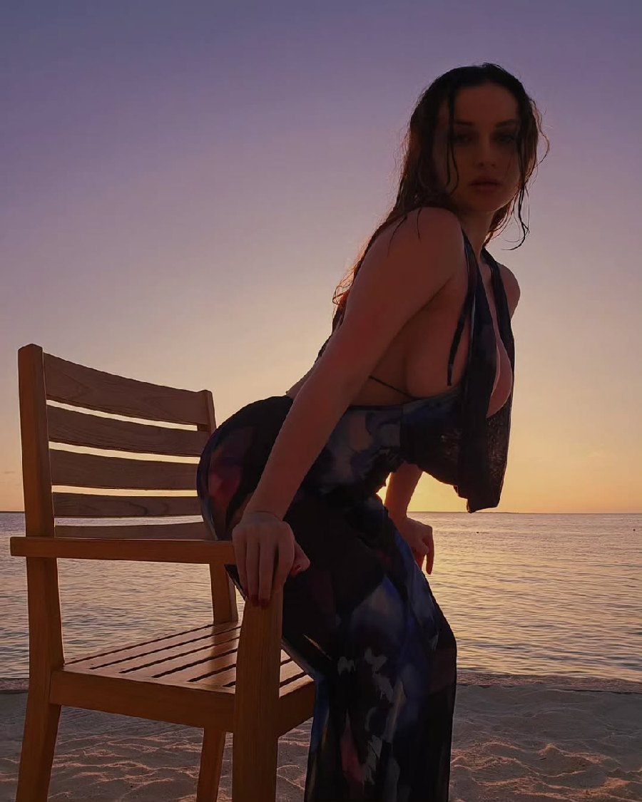 Sexy girl Miranda Faith nude in Fortaleza