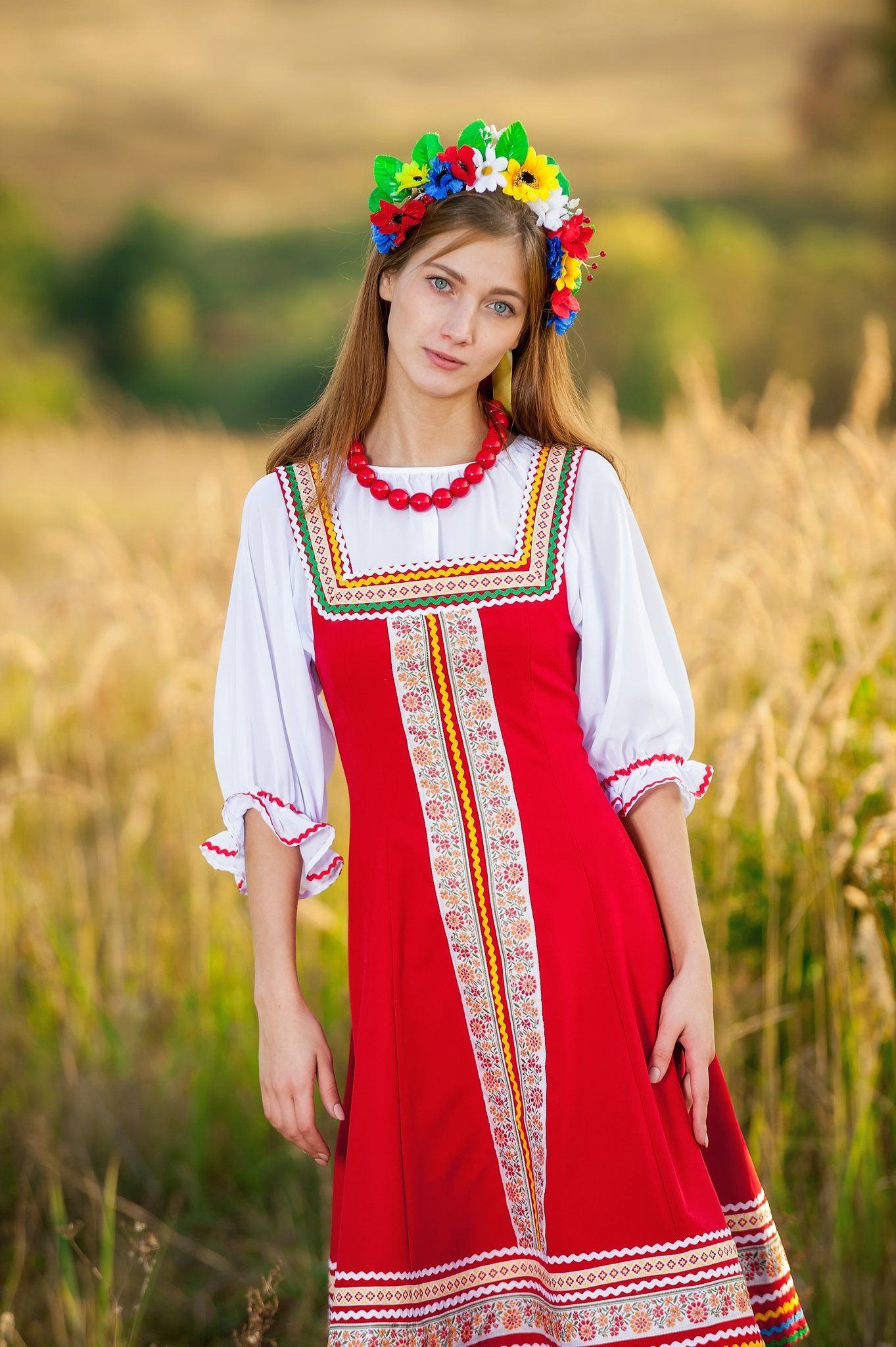 Women in Slavic costumes in Fortaleza — step in, relax, and chat live